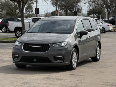 Another view of 2023 Chrysler Pacifica Touring L for sale in Alvin, TX at Auto Boutique Texas