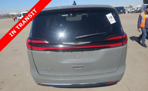 More photos of 2023 Chrysler Pacifica Touring L at Auto Boutique Texas, TX