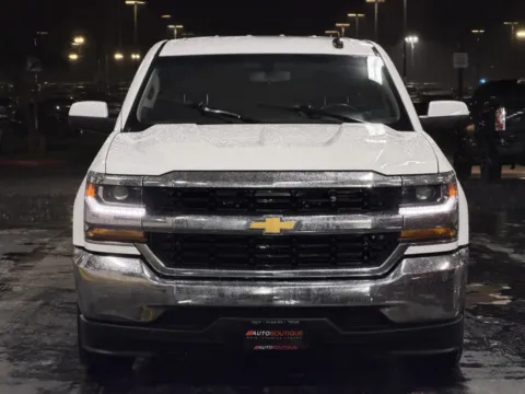 Another view of 2019 Chevrolet Silverado 1500 LD LT for sale in Alvin, TX at Auto Boutique Texas