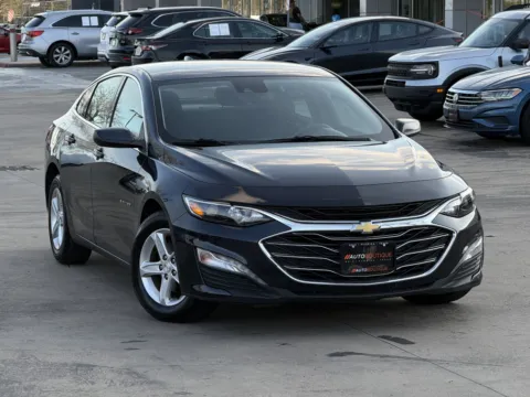 Photos of 2023 Chevrolet Malibu LT for sale in Alvin, TX at Auto Boutique Texas