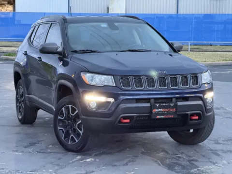 Photos of 2019 Jeep Compass Trailhawk for sale in Alvin, TX at Auto Boutique Texas