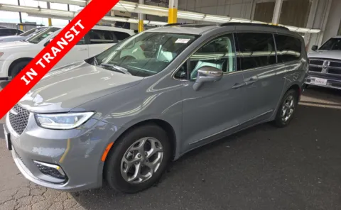 Gray 2022 Chrysler Pacifica Limited for sale in Alvin, TX