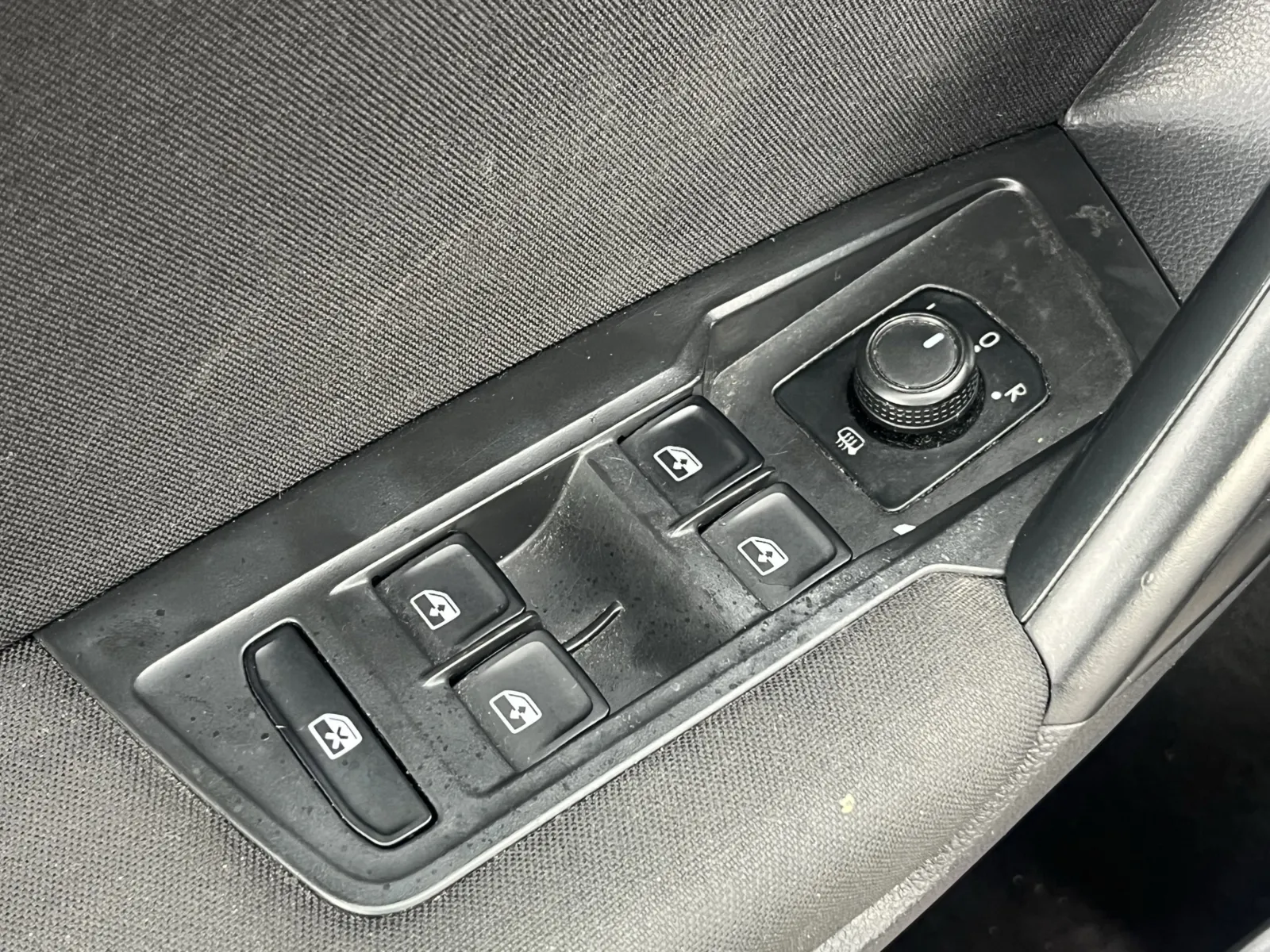 2021 Volkswagen Tiguan S - Photo 24