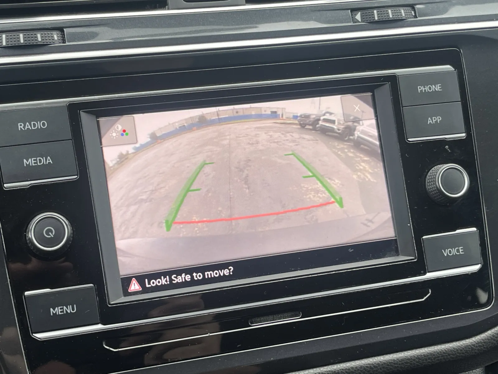 2021 Volkswagen Tiguan S - Photo 21