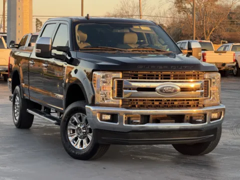 Photos of 2019 Ford Super Duty F-250 SRW XLT for sale in Alvin, TX at Auto Boutique Texas
