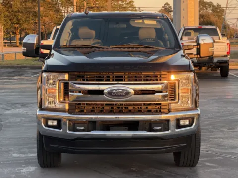 More photos of 2019 Ford Super Duty F-250 SRW XLT at Auto Boutique Texas, TX