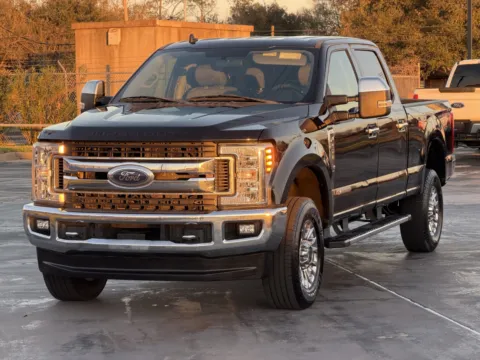Another view of 2019 Ford Super Duty F-250 SRW XLT for sale in Alvin, TX at Auto Boutique Texas