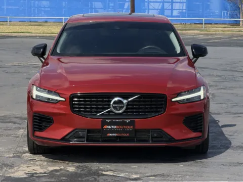 More photos of 2022 Volvo S60 Recharge Plug-In Hybrid R-Design Expression at Auto Boutique Texas, TX