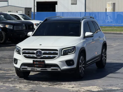 Another view of 2022 Mercedes-Benz GLB 250 for sale in Alvin, TX at Auto Boutique Texas