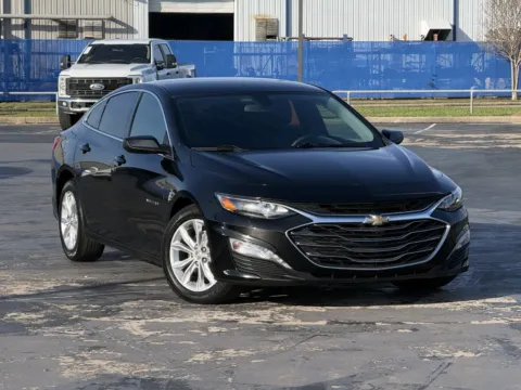 Photos of 2021 Chevrolet Malibu LT for sale in Alvin, TX at Auto Boutique Texas