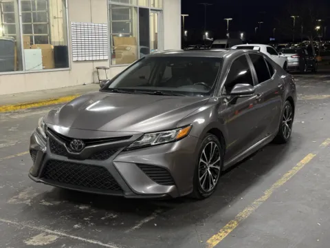 Another view of 2018 Toyota Camry SE for sale in Alvin, TX at Auto Boutique Texas