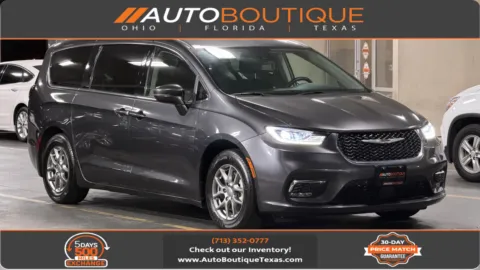Gray 2021 Chrysler Pacifica Touring for sale in Alvin, TX