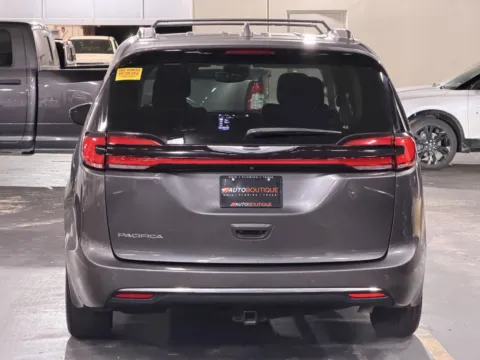 More photos of 2021 Chrysler Pacifica Touring at Auto Boutique Texas, TX