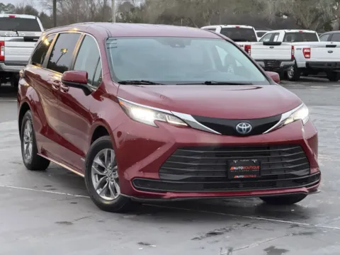 Photos of 2021 Toyota Sienna LE for sale in Alvin, TX at Auto Boutique Texas