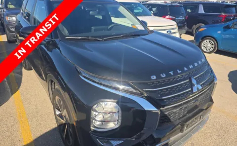 Black 2022 Mitsubishi Outlander SE for sale in Alvin, TX