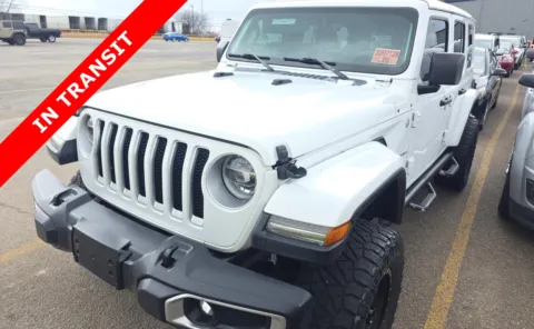 White 2018 Jeep Wrangler Unlimited Sahara for sale in Alvin, TX