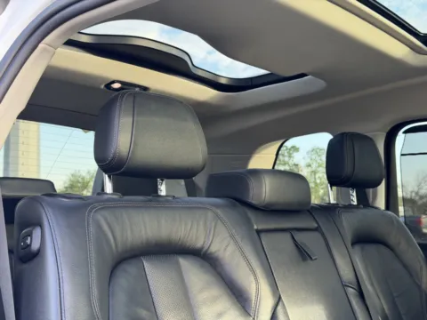 More photos of 2021 BMW X7 xDrive40i at Auto Boutique Texas, TX