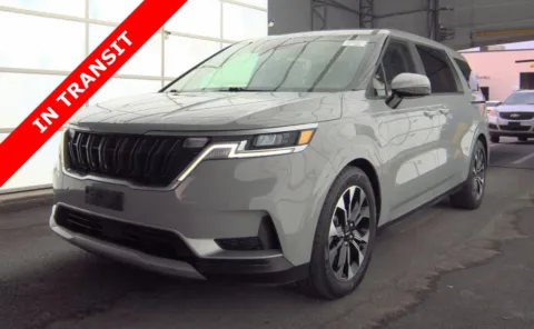 Silver 2022 Kia Carnival EX for sale in Alvin, TX