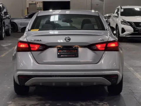 More photos of 2022 Nissan Altima 2.5 SV at Auto Boutique Texas, TX