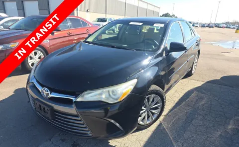 Black 2015 Toyota Camry Hybrid LE for sale in Alvin, TX