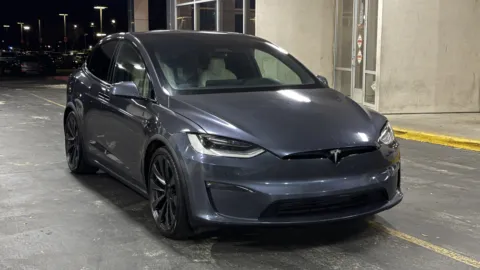 Gray 2022 Tesla Model X for sale in Alvin, TX