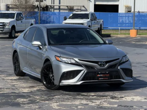 Photos of 2022 Toyota Camry SE for sale in Alvin, TX at Auto Boutique Texas