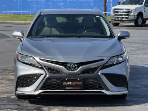 More photos of 2022 Toyota Camry SE at Auto Boutique Texas, TX