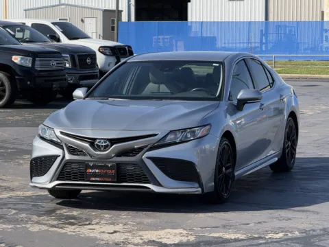 Another view of 2022 Toyota Camry SE for sale in Alvin, TX at Auto Boutique Texas