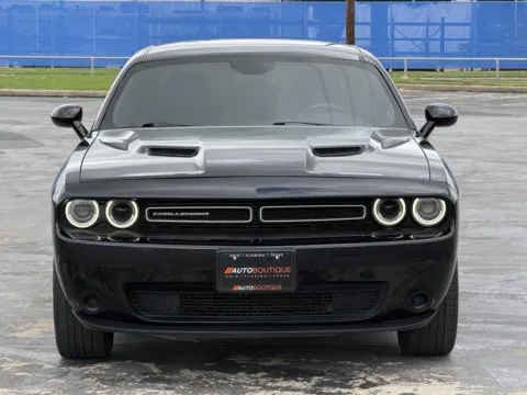 More photos of 2019 Dodge Challenger SXT at Auto Boutique Texas, TX