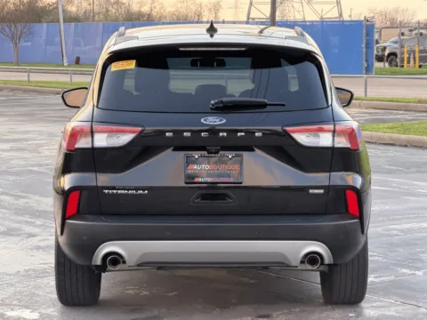 More photos of 2022 Ford Escape Titanium Hybrid at Auto Boutique Texas, TX
