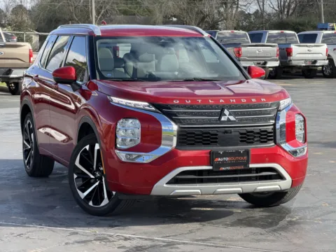 Photos of 2024 Mitsubishi Outlander SEL for sale in Alvin, TX at Auto Boutique Texas
