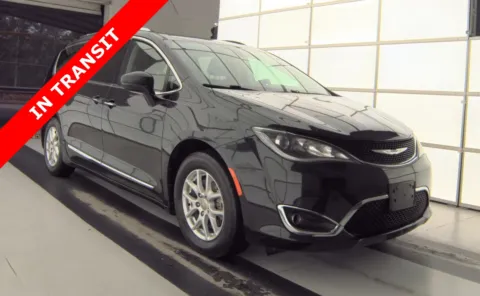 Another view of 2020 Chrysler Pacifica Touring L for sale in Alvin, TX at Auto Boutique Texas