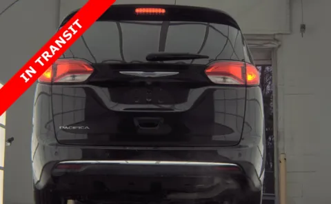 More photos of 2020 Chrysler Pacifica Touring L at Auto Boutique Texas, TX