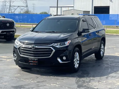 Another view of 2019 Chevrolet Traverse LT Cloth for sale in Alvin, TX at Auto Boutique Texas