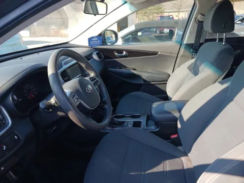 More photos of 2019 Kia Sorento LX V6 at Auto Boutique Texas, TX