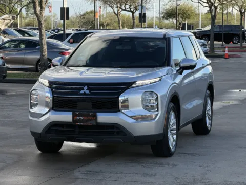 Another view of 2022 Mitsubishi Outlander ES for sale in Alvin, TX at Auto Boutique Texas