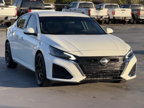 Photos of 2023 Nissan Altima 2.5 S for sale in Alvin, TX at Auto Boutique Texas