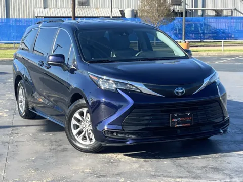 Photos of 2022 Toyota Sienna LE for sale in Alvin, TX at Auto Boutique Texas