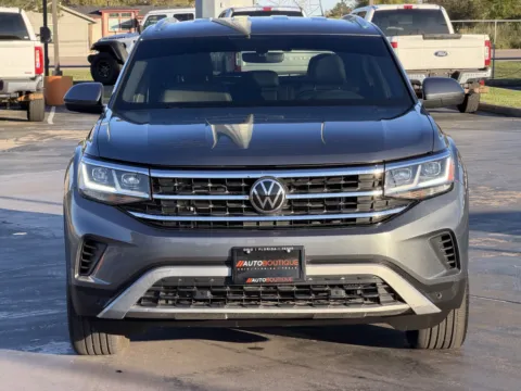 Another view of 2023 Volkswagen Atlas Cross Sport 2.0T SE w Technology for sale in Alvin, TX at Auto Boutique Texas