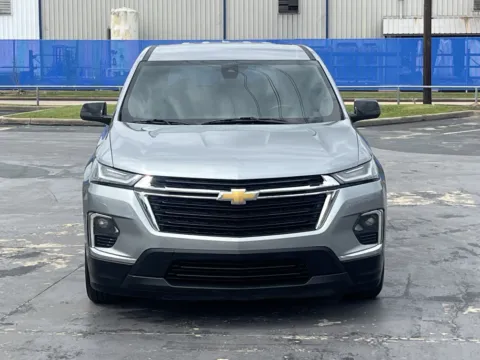 More photos of 2023 Chevrolet Traverse LS at Auto Boutique Texas, TX