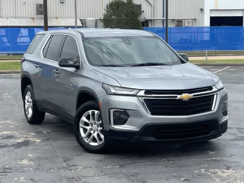Photos of 2023 Chevrolet Traverse LS for sale in Alvin, TX at Auto Boutique Texas
