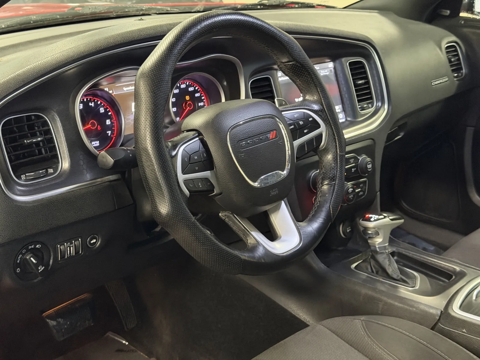 2018 Dodge Charger R/T - Photo 10