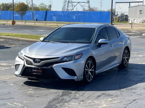 More photos of 2020 Toyota Camry SE at Auto Boutique Texas, TX