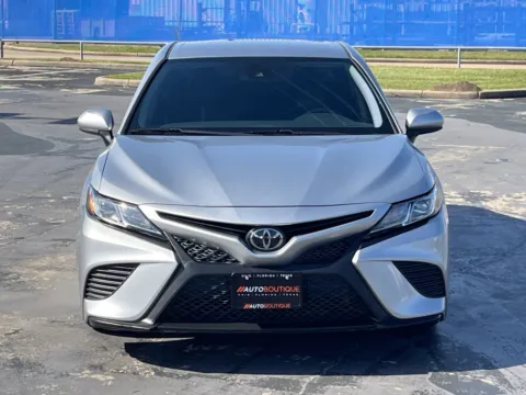 Another view of 2020 Toyota Camry SE for sale in Alvin, TX at Auto Boutique Texas
