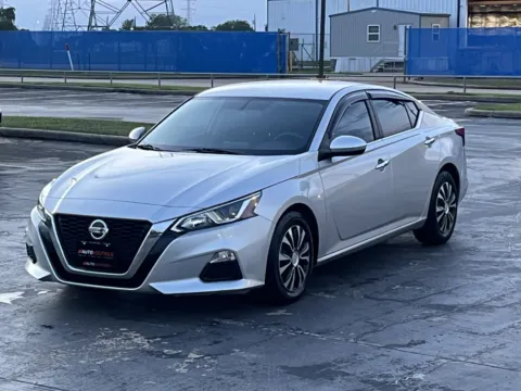 More photos of 2020 Nissan Altima 2.5 S at Auto Boutique Texas, TX