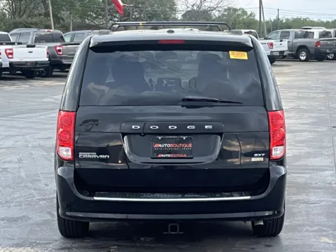 More photos of 2019 Dodge Grand Caravan SXT at Auto Boutique Texas, TX