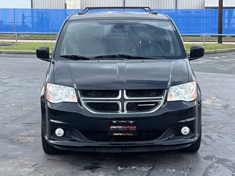 More photos of 2019 Dodge Grand Caravan SXT at Auto Boutique Texas, TX
