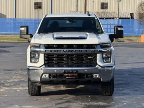 More photos of 2022 Chevrolet Silverado 2500HD LT at Auto Boutique Texas, TX