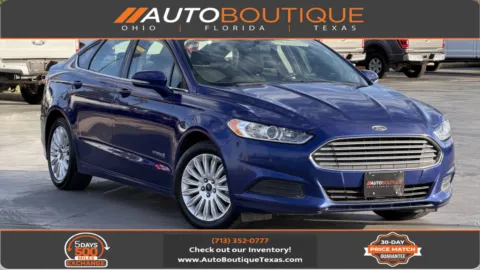 Blue 2016 Ford Fusion SE Hybrid for sale in Alvin, TX