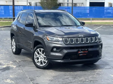 Photos of 2022 Jeep Compass Latitude Lux for sale in Alvin, TX at Auto Boutique Texas